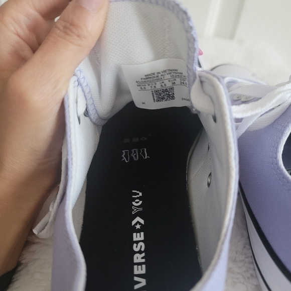 Brand New Custom Lilac Converse *please note sizing* - Picture 8 of 9
